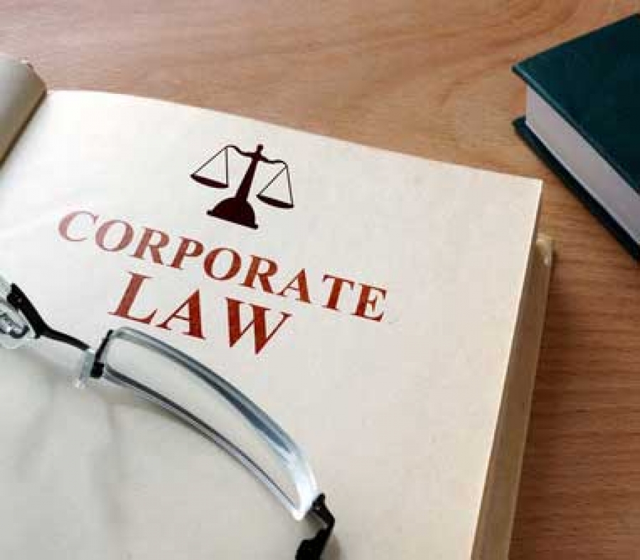 what-is-corporate-law-becoming-a-corporate-lawyer